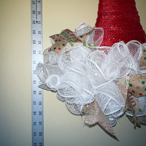 Santa Hat Wreath - Picture 2 of 7
